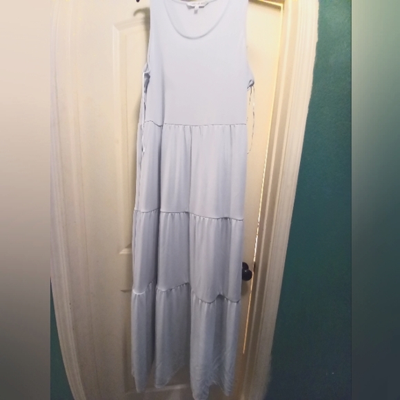 ELIZABETH AND JAMES LIGHT bBLUE MAXI DRESS SZ XL SLEEVE STETCH DRESS - Picture 1 of 15